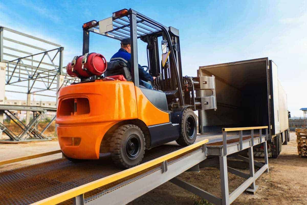 Heavy-Duty Scissor Lift Rentals for Job Site Access